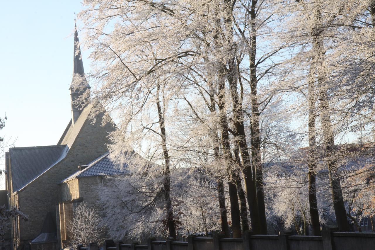 ホテル Natuerlich Famos Schlafen ヴァールブルク エクステリア 写真